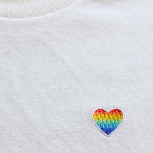 Premium Shirt - Herz - Queer (Bestickt)