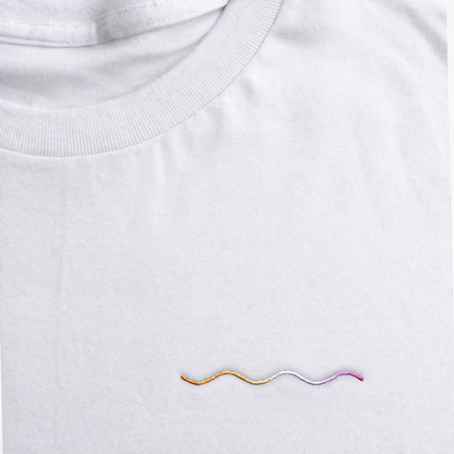 Premium Shirt - Welle - Lesbisch (Bestickt)